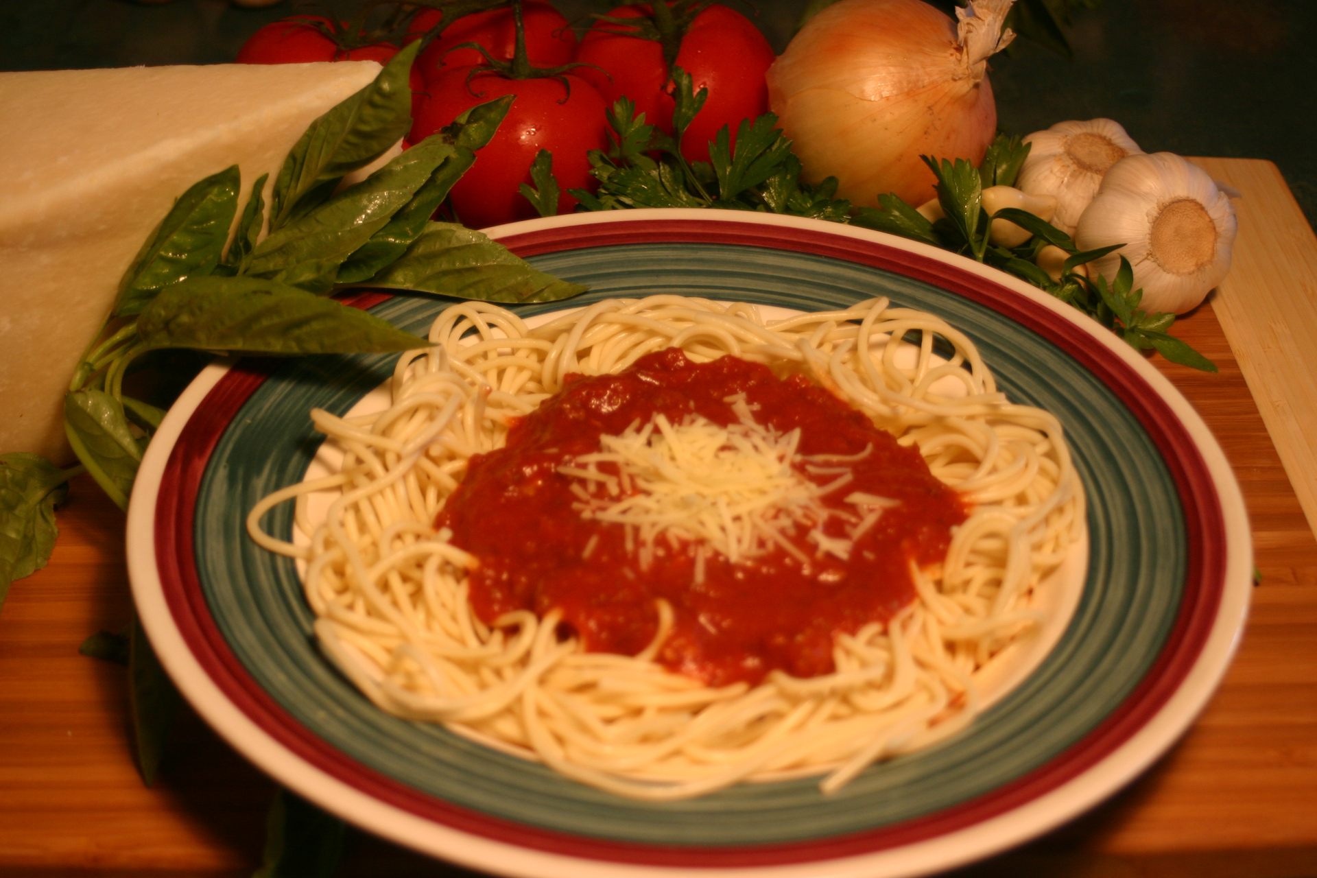 Classic spaghetti with marinara and parmesan